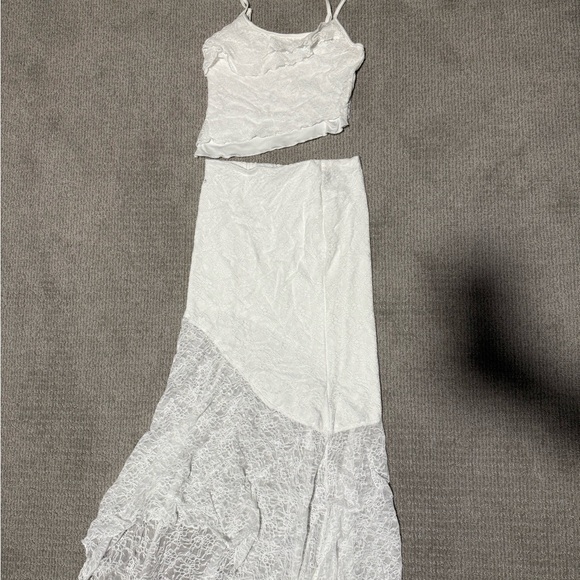 White 2-piece set - Picture 4 of 9